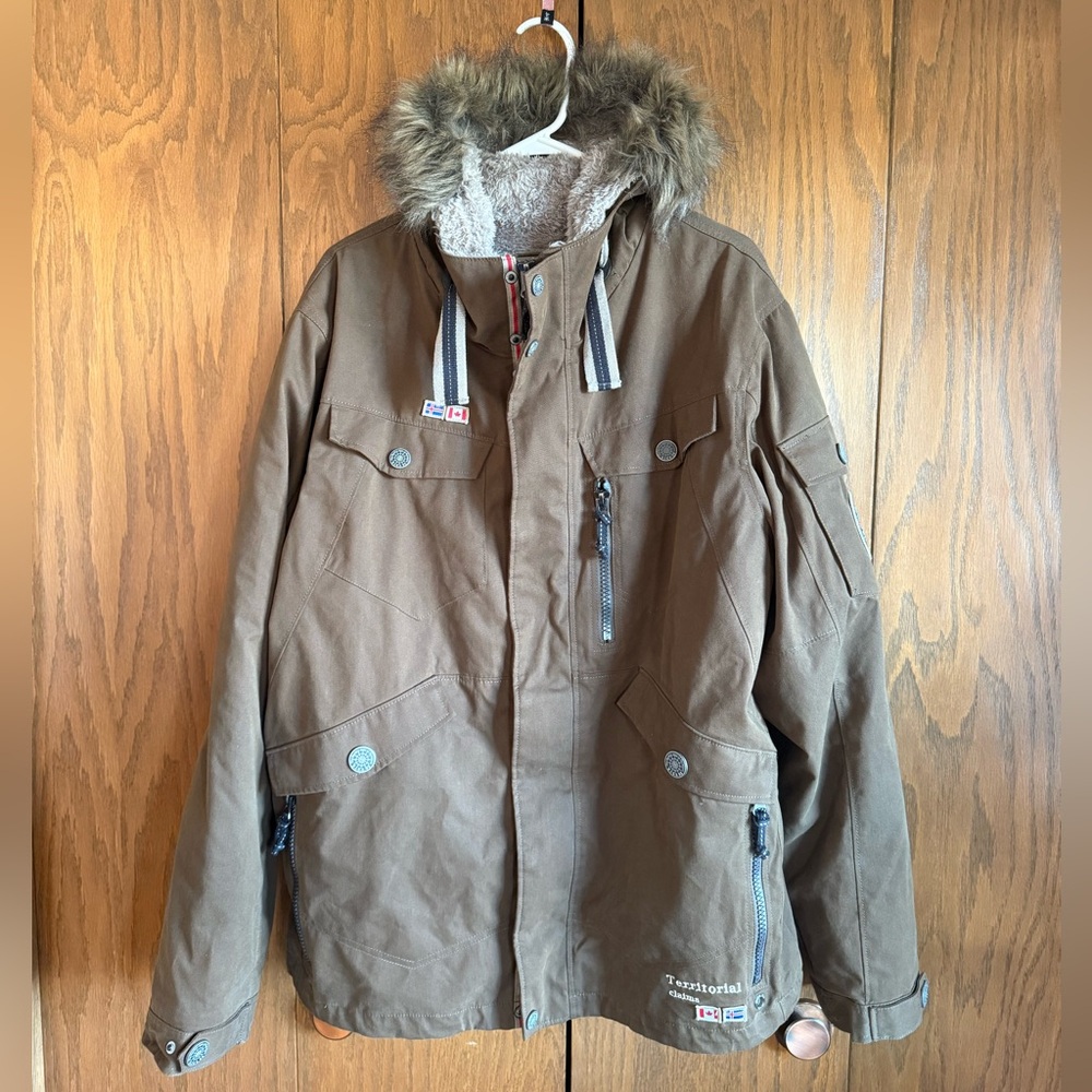 G.I.G.A. DX Men's Exploration Jacket with Fur Hood